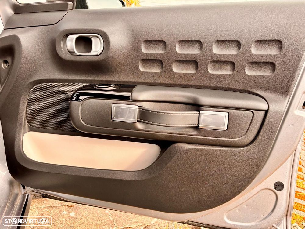 Citroën C3 1.2 PureTech Shine - 9