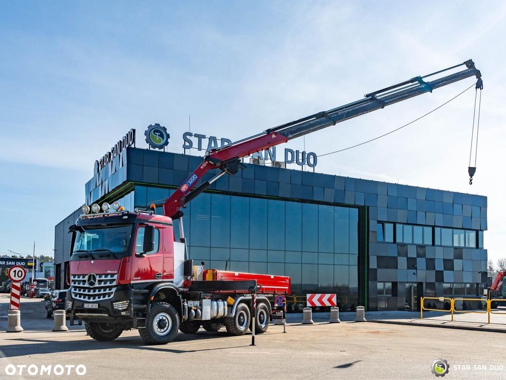 Mercedes-Benz AROCS 3345 6x6 HMF 3220 K hds Żuraw wywrotka - 11