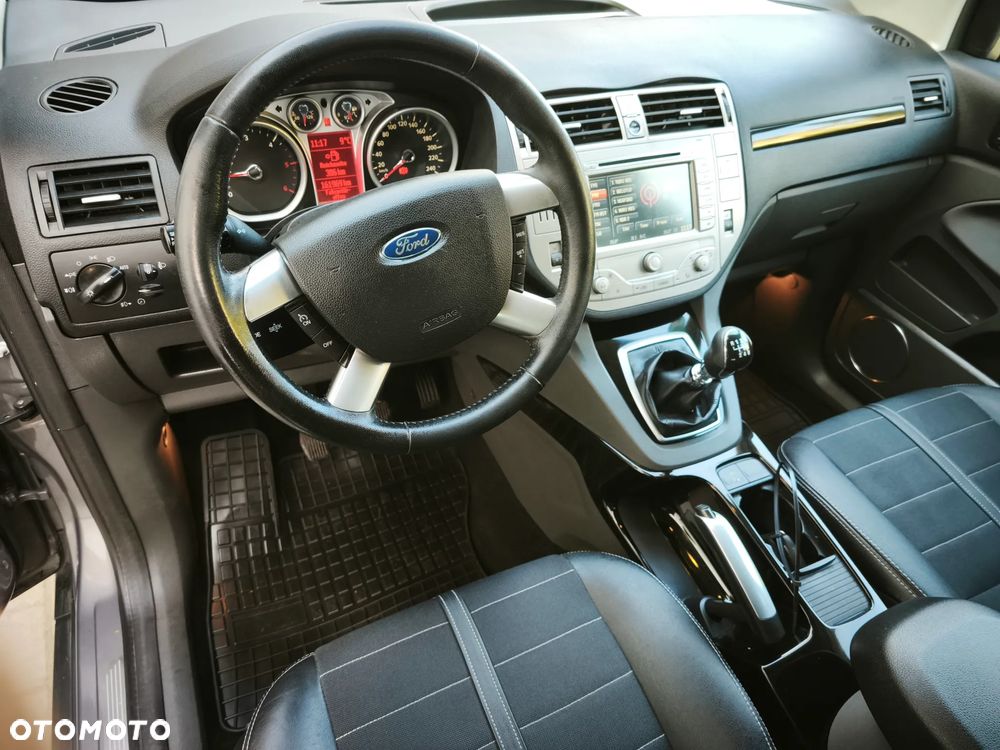 Ford Kuga 2.0 TDCi 2x4 Champions Edition - 17