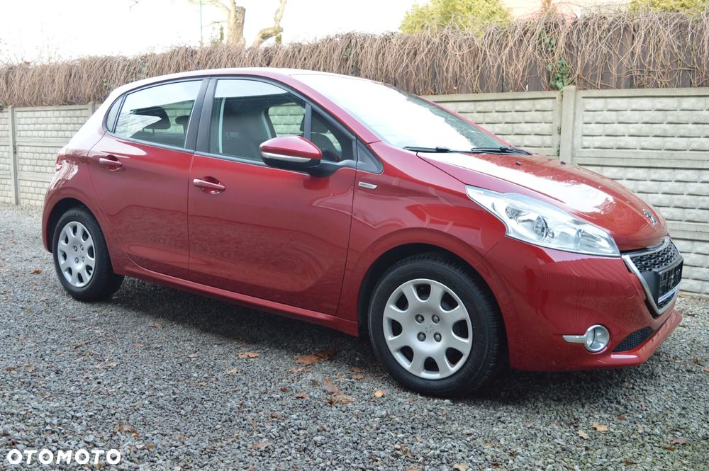 Peugeot 208 - 10