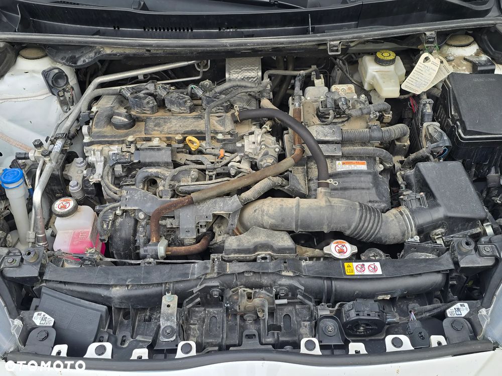 Toyota Yaris Hybrid 1.5 Style - 34