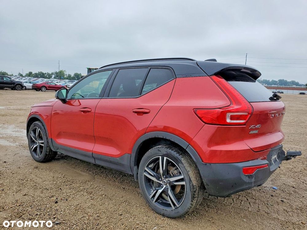 Volvo XC 40 T5 AWD R-Design - 5