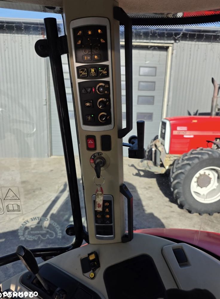 Massey Ferguson 5712 SL Dyna 4 - 13