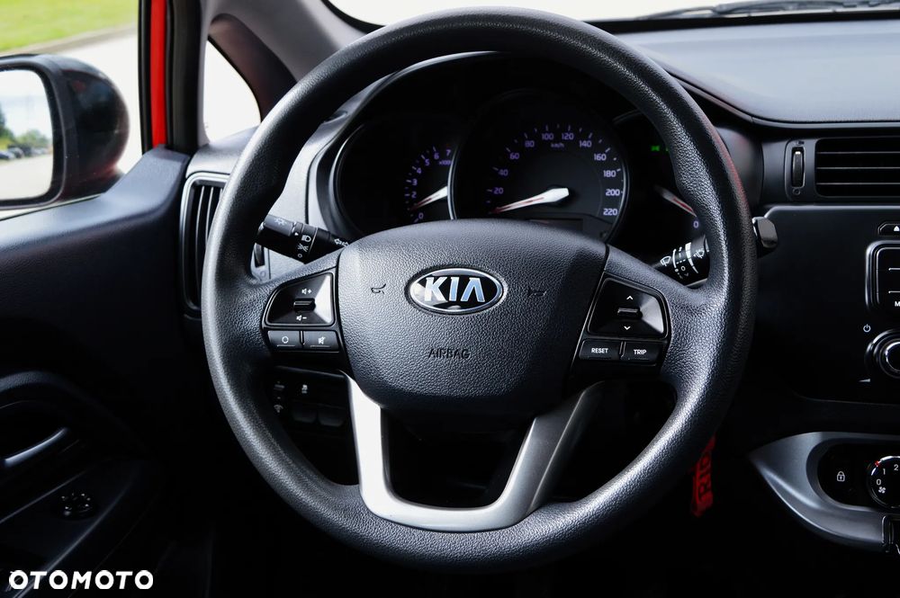 Kia Rio 1.2 L - 20