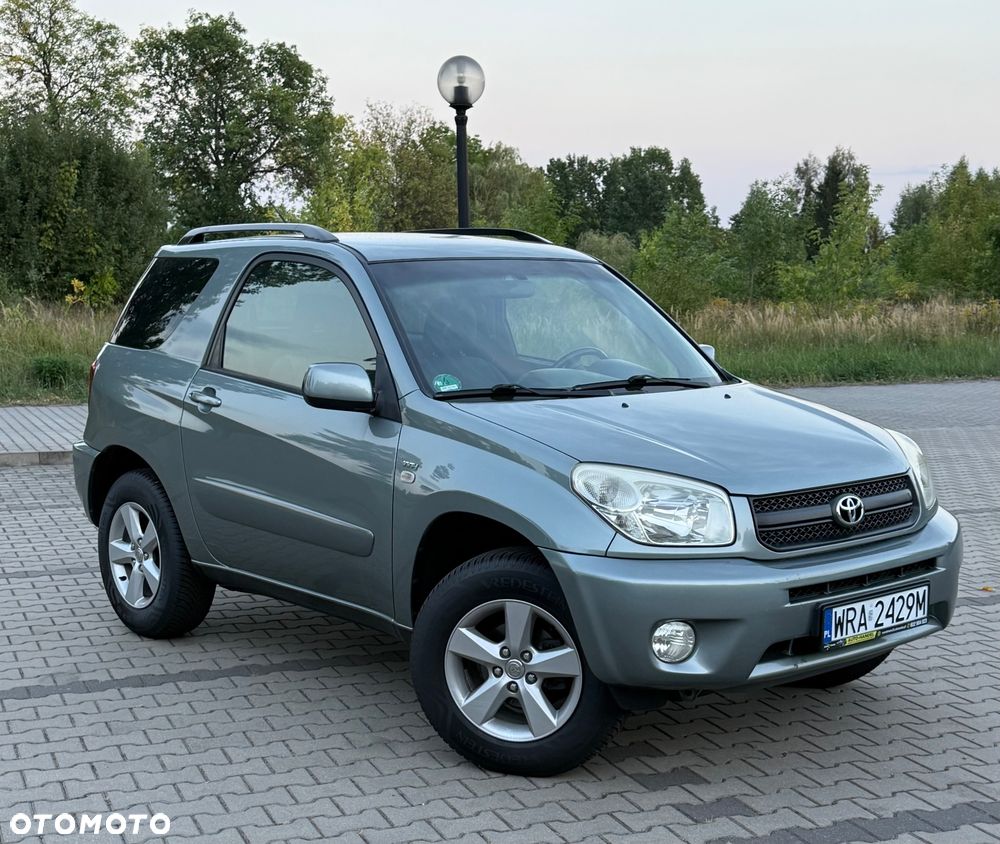 Toyota RAV4 - 6