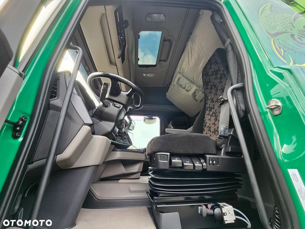 Scania R530 V8 XENON LEDY RETARDER KLIMA POST.HYDRAULIKA! - 23