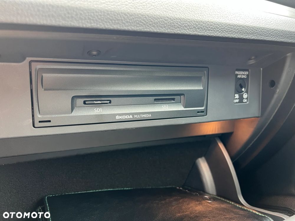 Skoda Superb 2.0 TDI Style DSG - 37