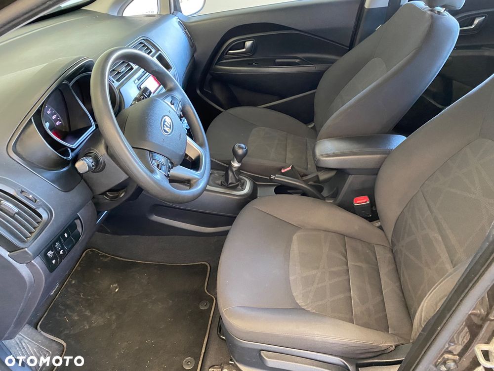 Kia Rio 1.2 M - 8