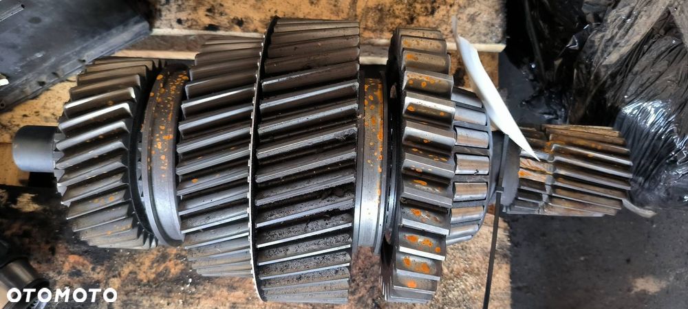 CHOINKA WAŁEK VOLVO FH II FH5 460 - 5