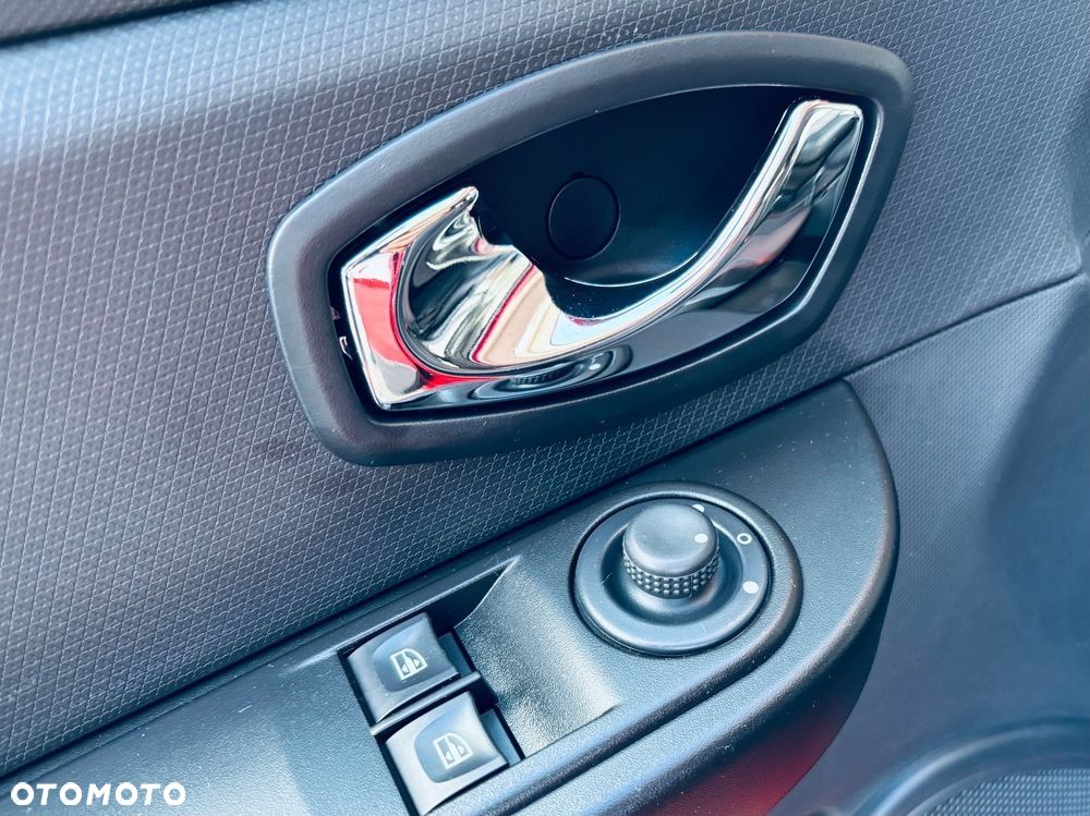 Renault Clio - 26
