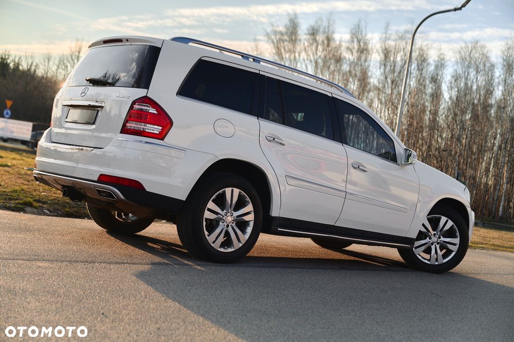 Mercedes-Benz GL 450 4Matic 7G-TRONIC - 23