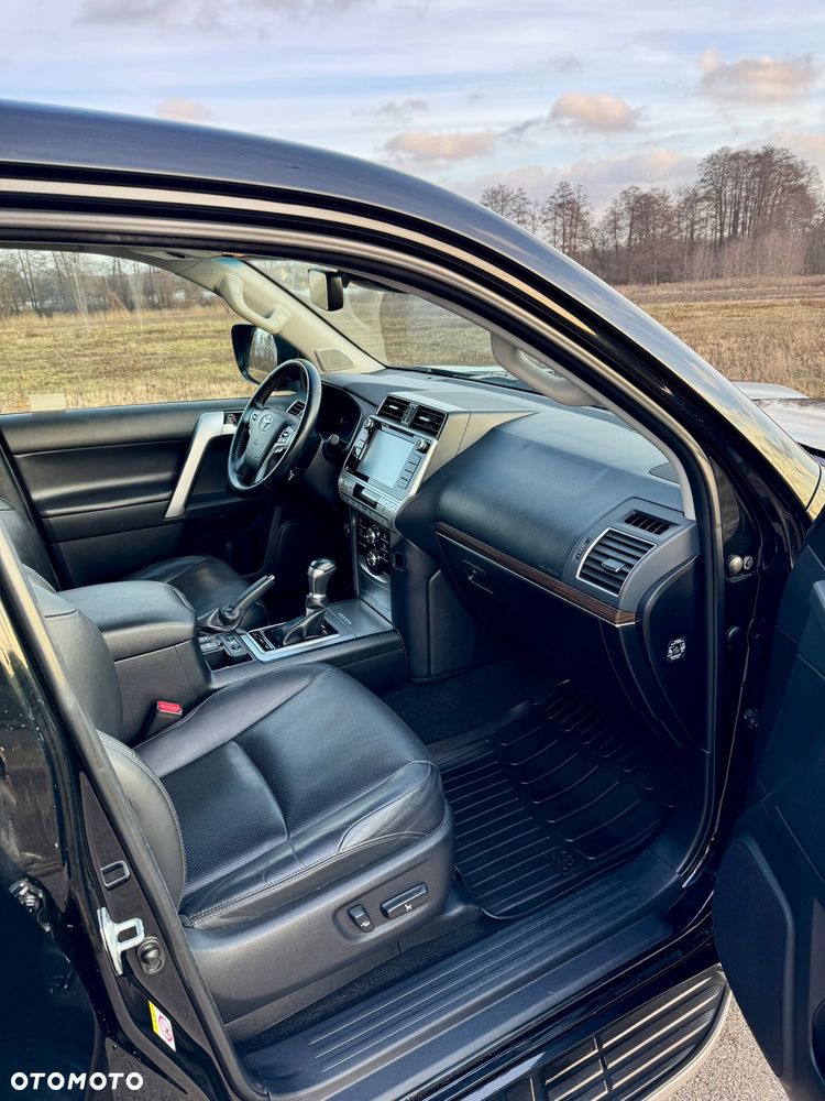 Toyota Land Cruiser LC 2.8 D-4D Invincible - 10