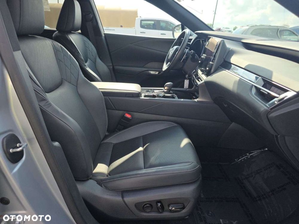 Lexus RX - 12
