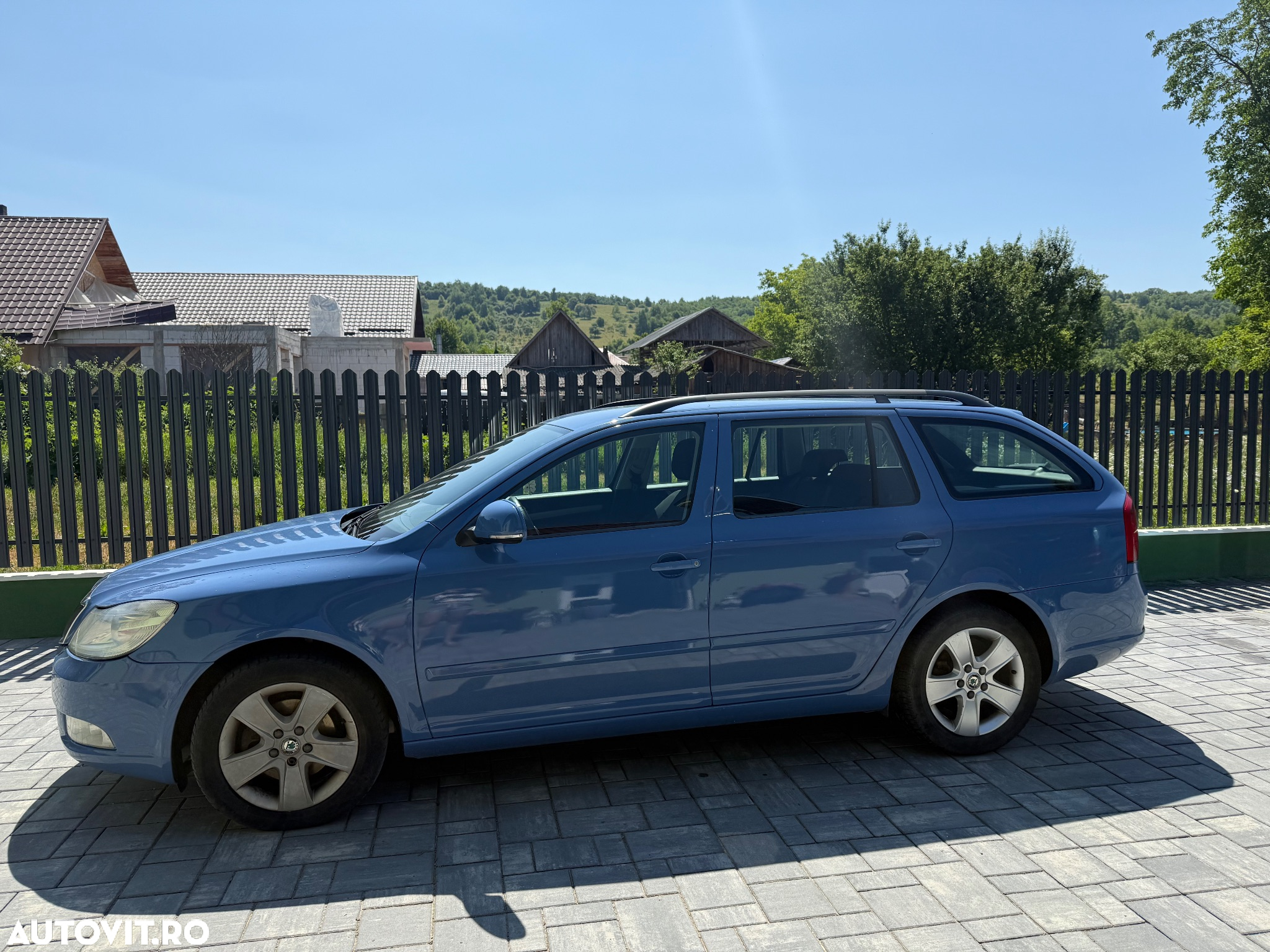 Skoda Octavia Combi 2.0 TDI Ambiente - 2