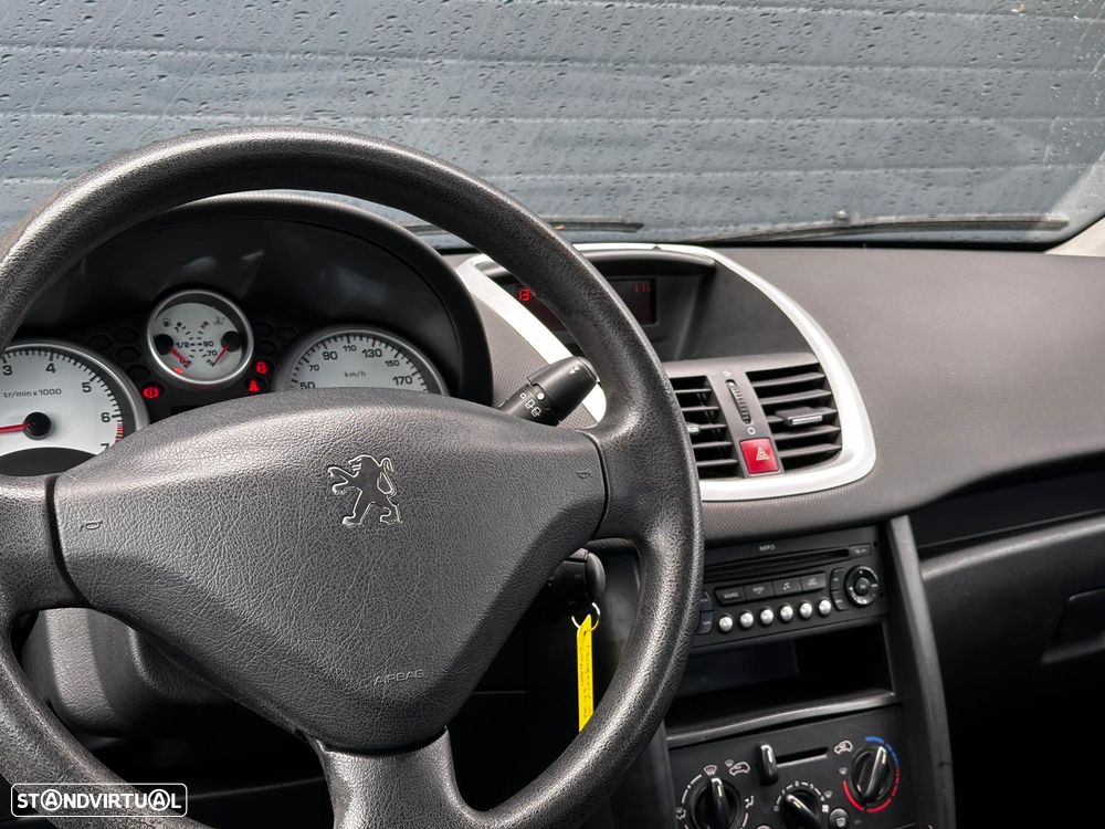 Peugeot 207 1.4 16V Active - 20