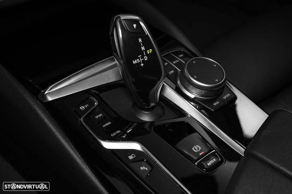 BMW 520 e Pack M - 35