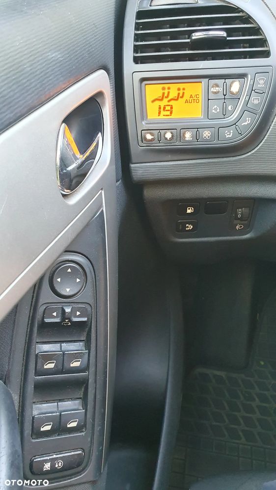 Citroën C4 Grand Picasso 2.0 HDi FAP 7-Sitzer Exclusive - 17