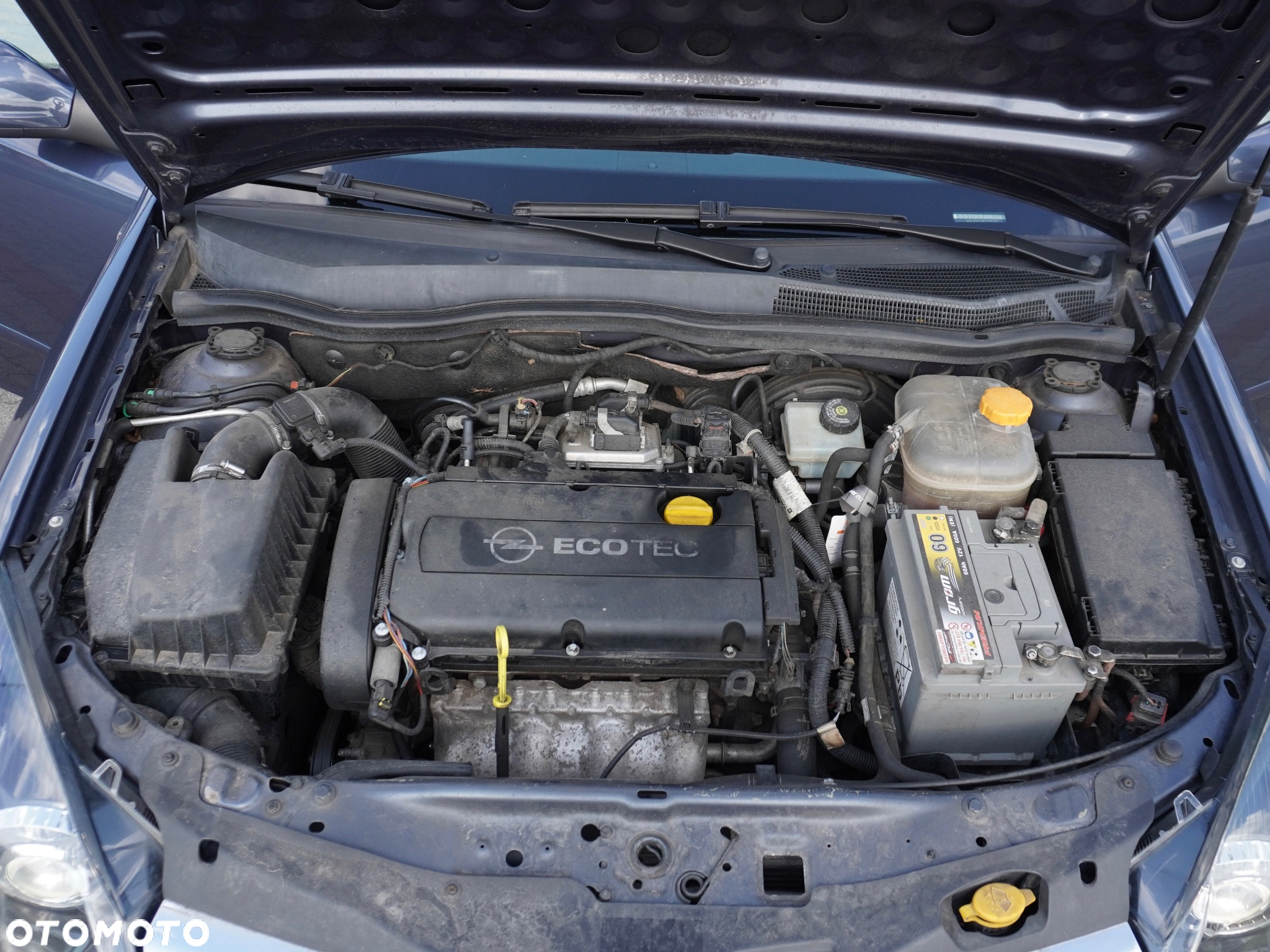Opel Astra GTC 1.8 Sport - 23