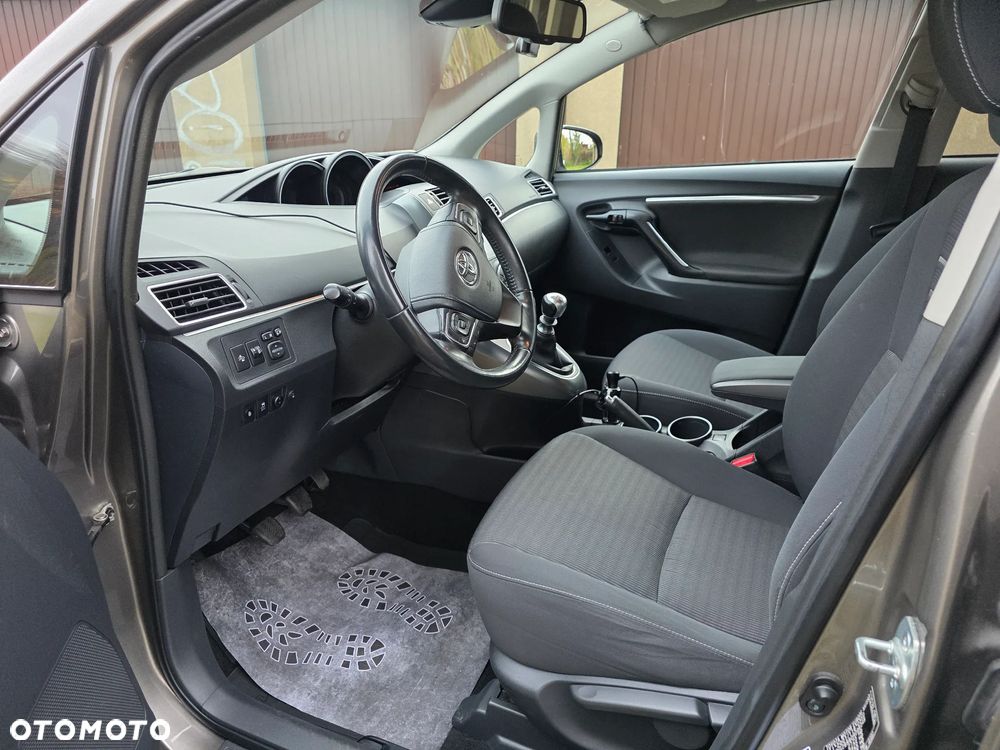 Toyota Verso 1.8 Premium - 13