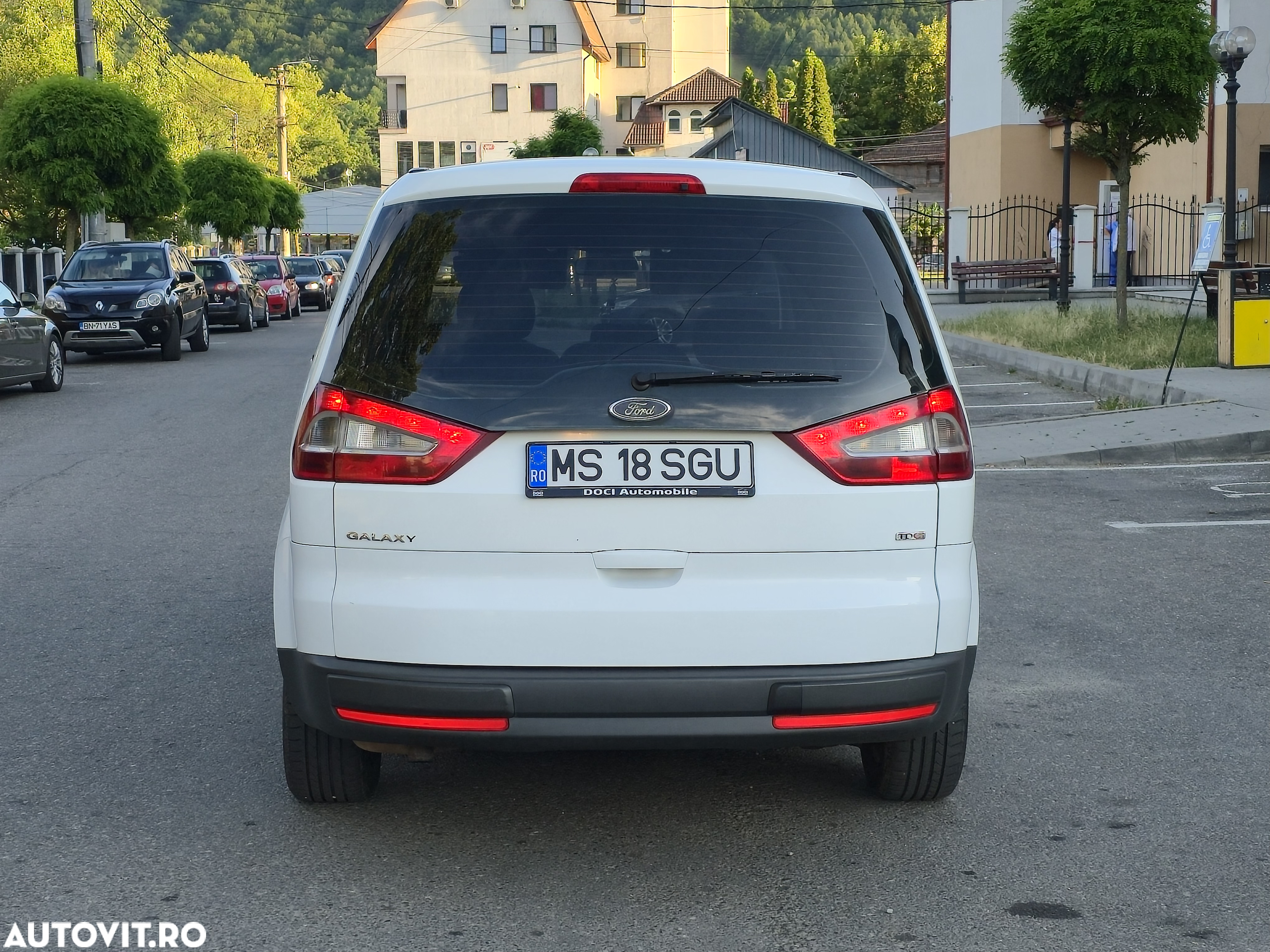 Ford Galaxy 2.0 TDCi DPF Aut. Ghia - 11