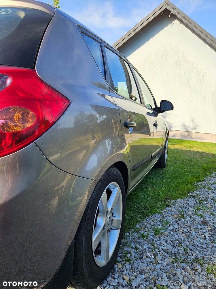 Kia Ceed 1.4 Comfort - 6