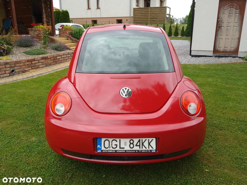 Volkswagen New Beetle - 7