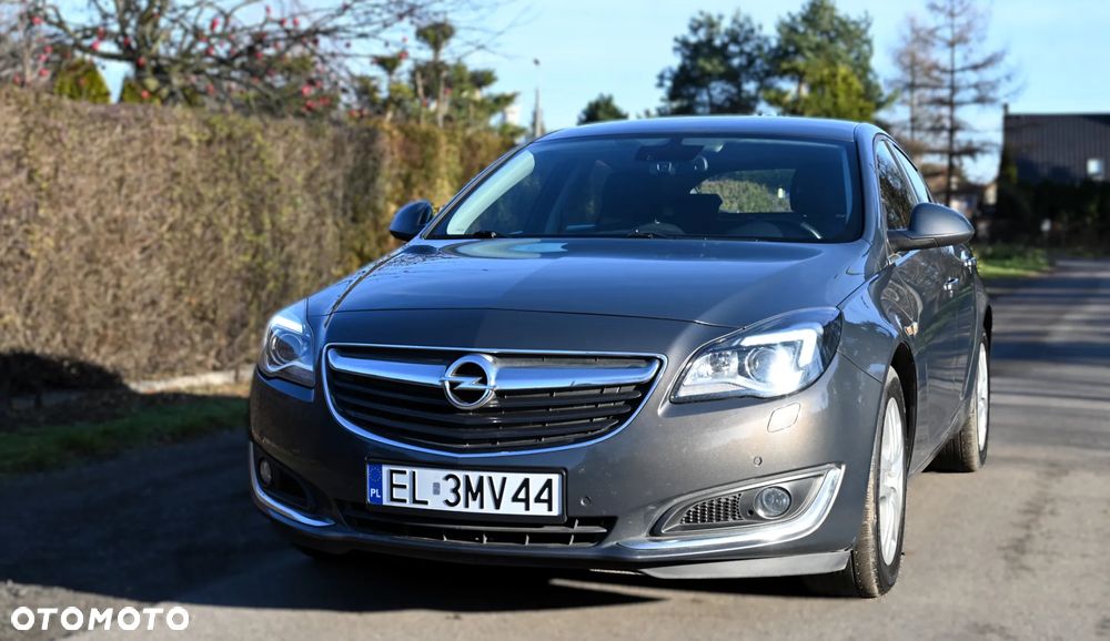 Opel Insignia - 1