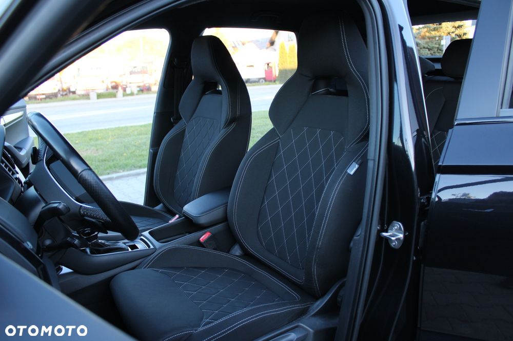 Skoda Karoq 2.0 TSI 4x4 Sportline DSG - 24