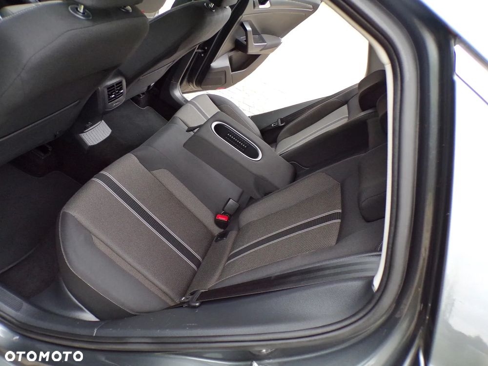 Volkswagen T-Roc 1.6 TDI SCR Style - 27