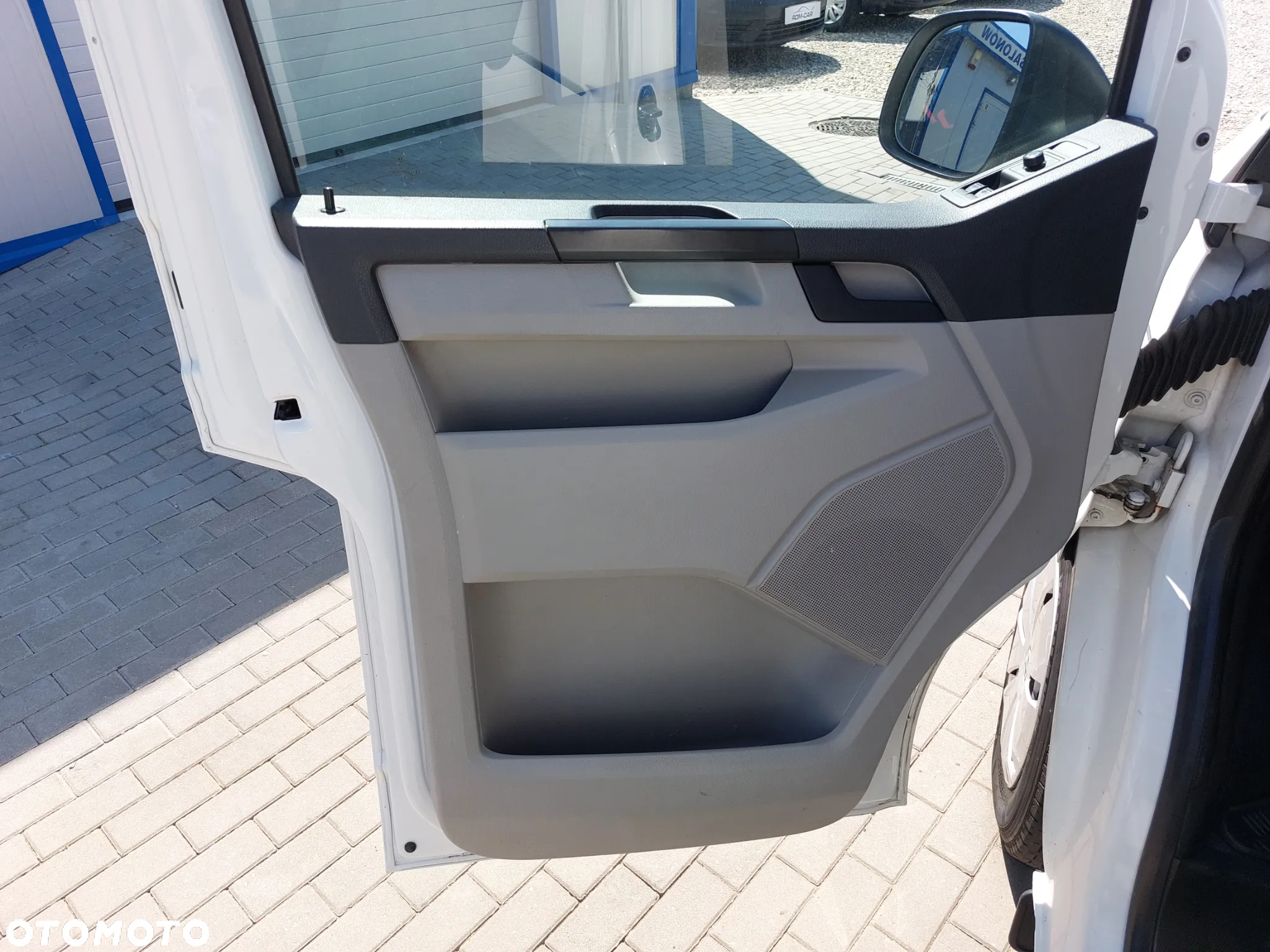 Volkswagen Transporter T6 TDI L2H1 - 10