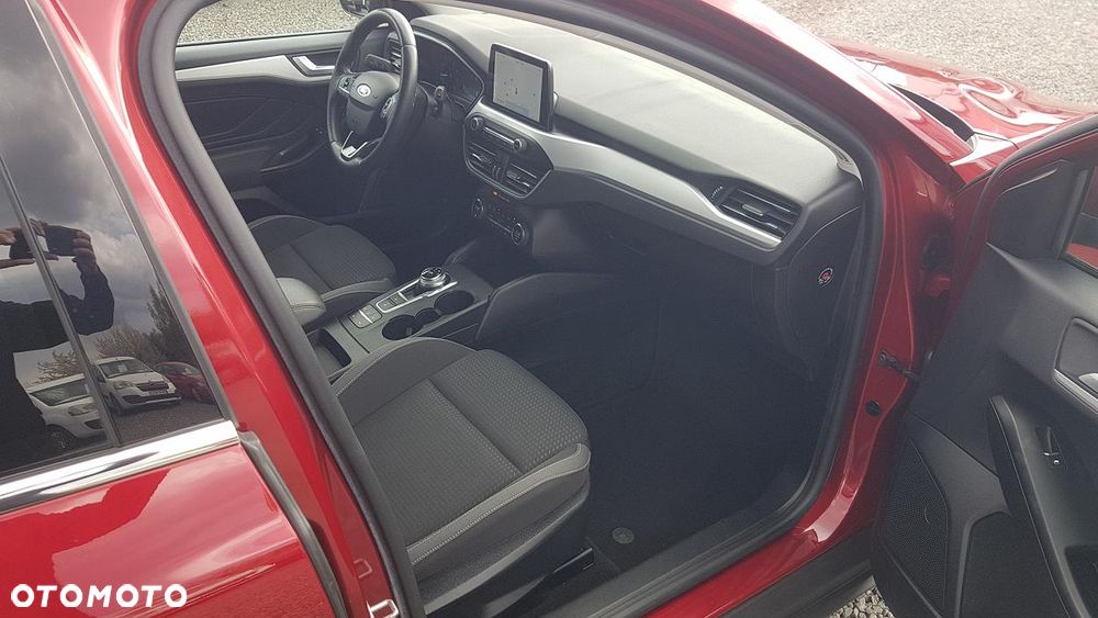 Ford Focus 1.0 EcoBoost Titanium Business - 27