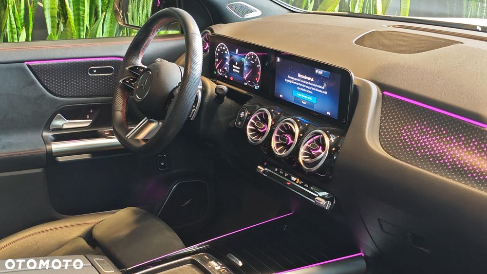 Mercedes-Benz GLA 200 AMG Line - 11