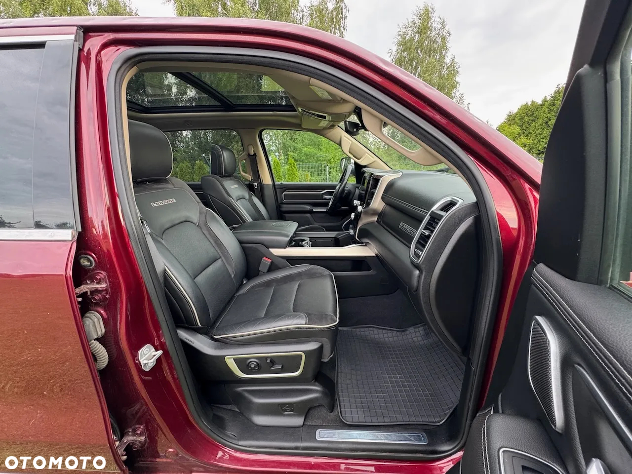 RAM 1500 Crew Cab Laramie - 17