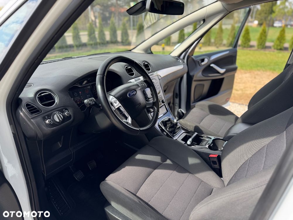 Ford S-Max 2.0 TDCi DPF Titanium X - 28