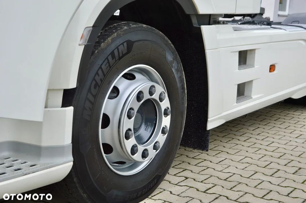 DAF XF 480 ZF INTARDER / KLIMA POSTOJOWA / FULL LED / TRĄBY / KONTRAKT SERWISOWY - 29