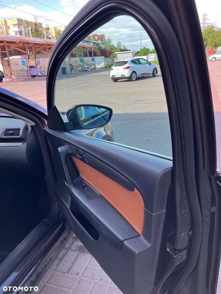 Volkswagen Passat 2.0 TDI Comfortline - 17