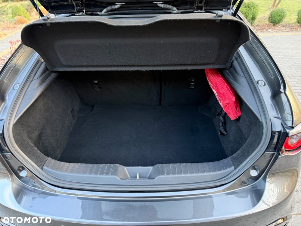 Mazda 3 e-SKYACTIV-G 122 M HYBRID DRIVE EXCLUSIVE-LINE - 36