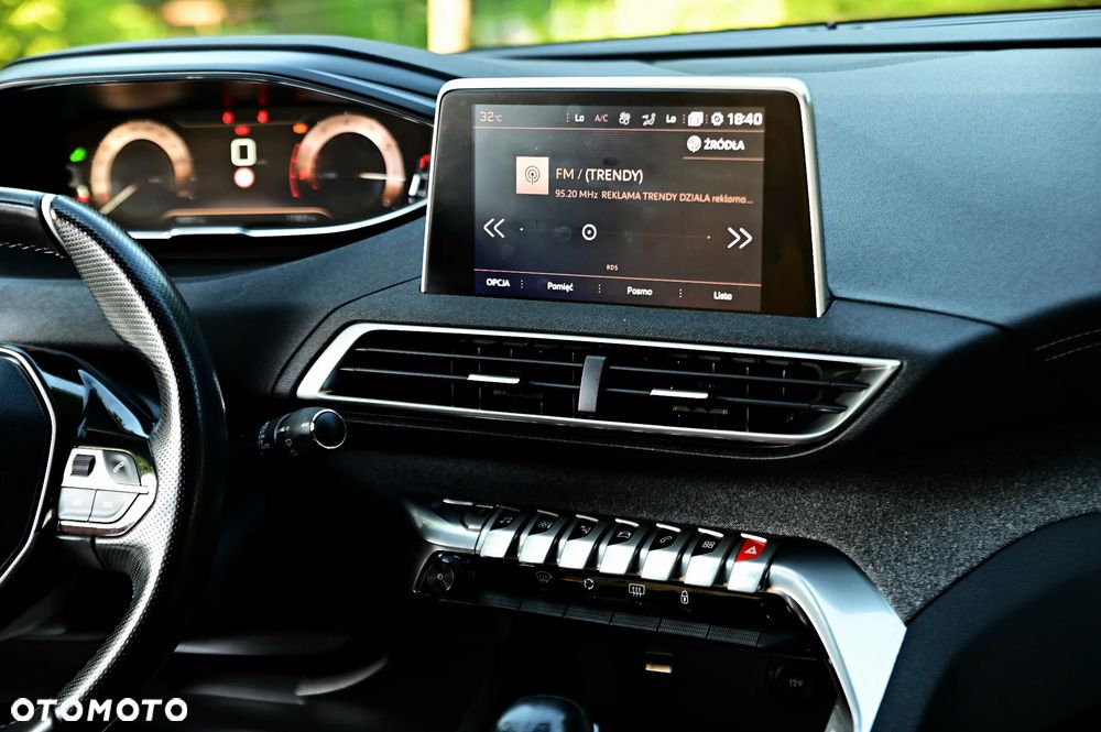 Peugeot 3008 1.2 PureTech Allure - 35