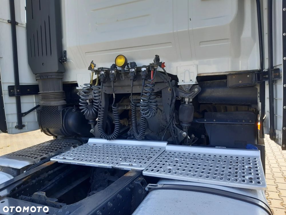 Iveco AS440ST/P - 8