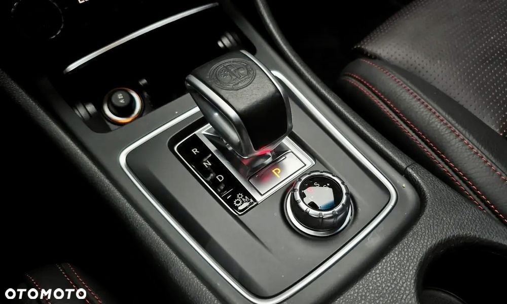 Mercedes-Benz CLA AMG 45 4Matic AMG Speedshift DCT 7G - 10