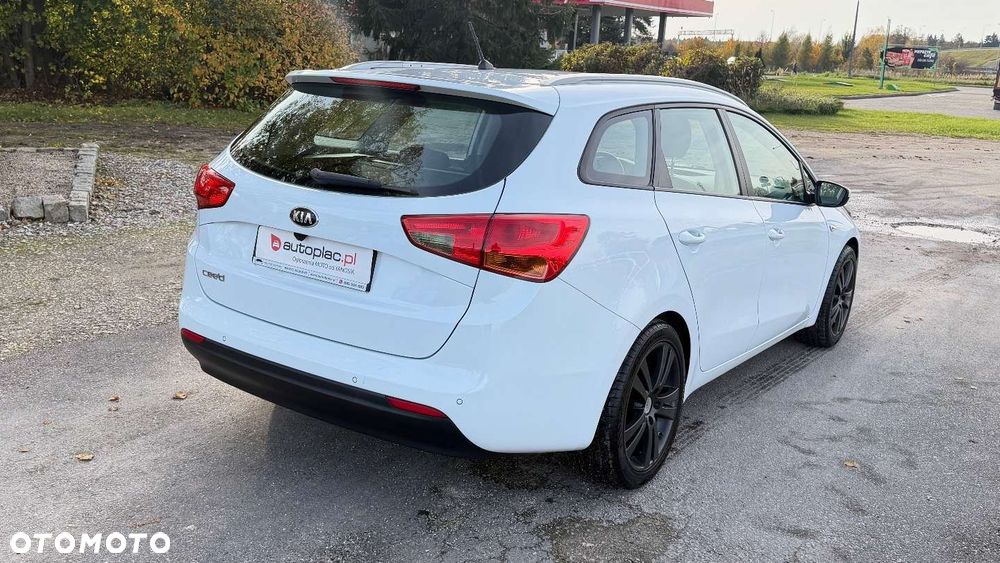 Kia Ceed - 23