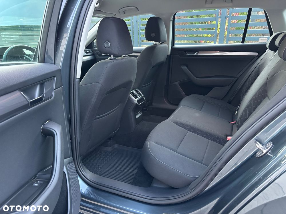 Skoda Superb 1.5 TSI Ambition DSG - 38