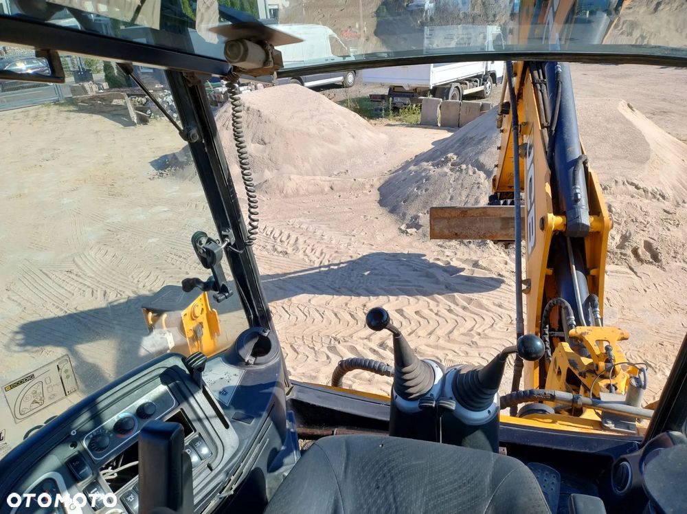 JCB 3CX CONTRACTOR - 7