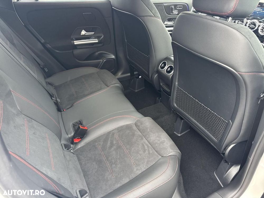 Mercedes-Benz GLA - 14