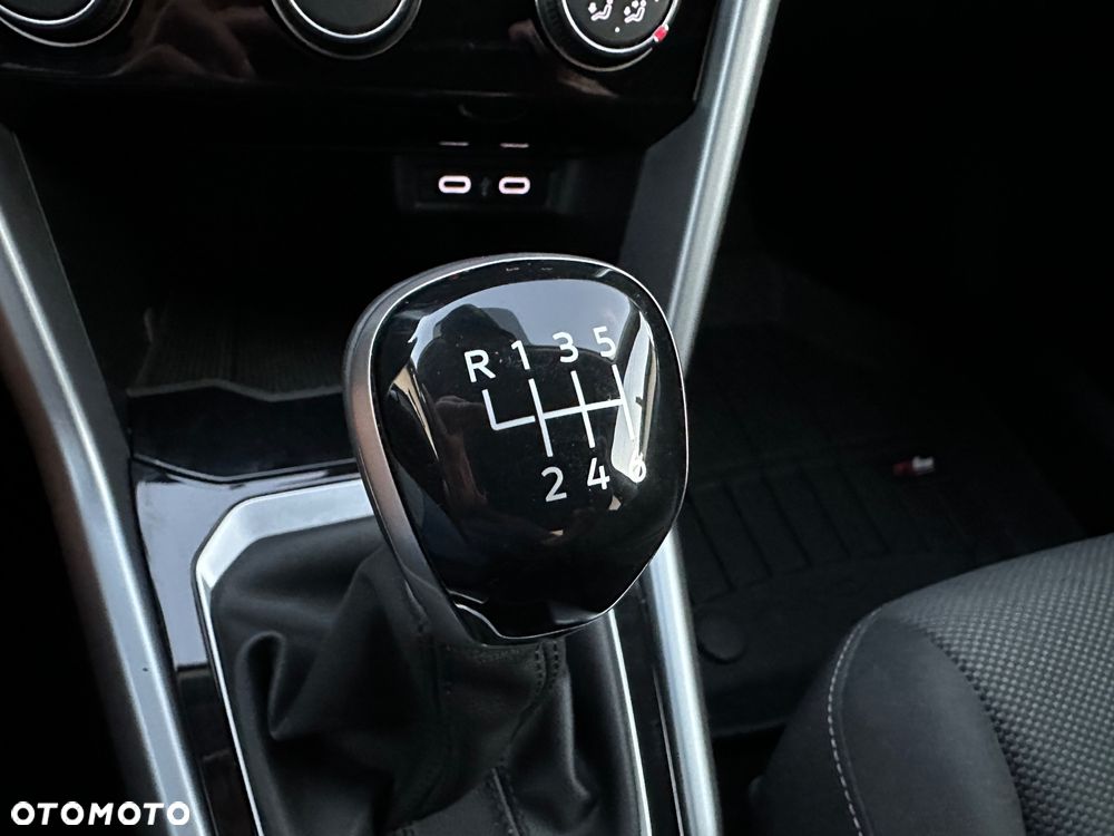 Volkswagen T-Roc 1.5 TSI Life - 34