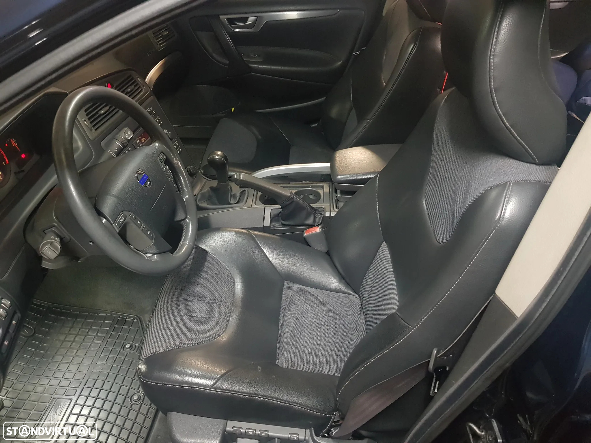 Volvo XC 70 2.4 T - 16