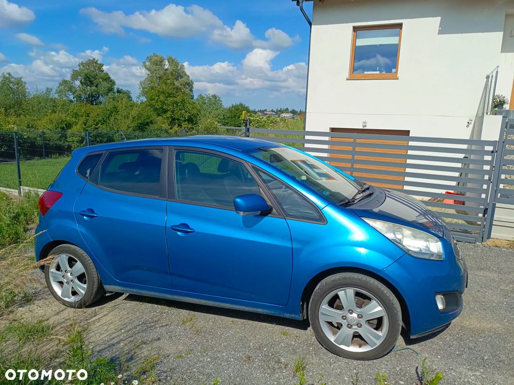 Kia Venga 1.6 L - 5