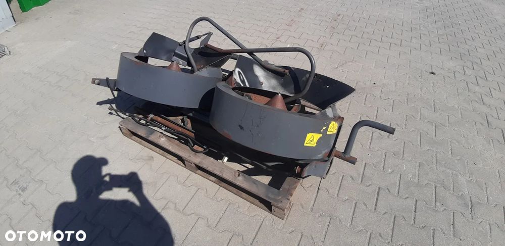 Rozrzutnik plew do Claas Lexion - 4