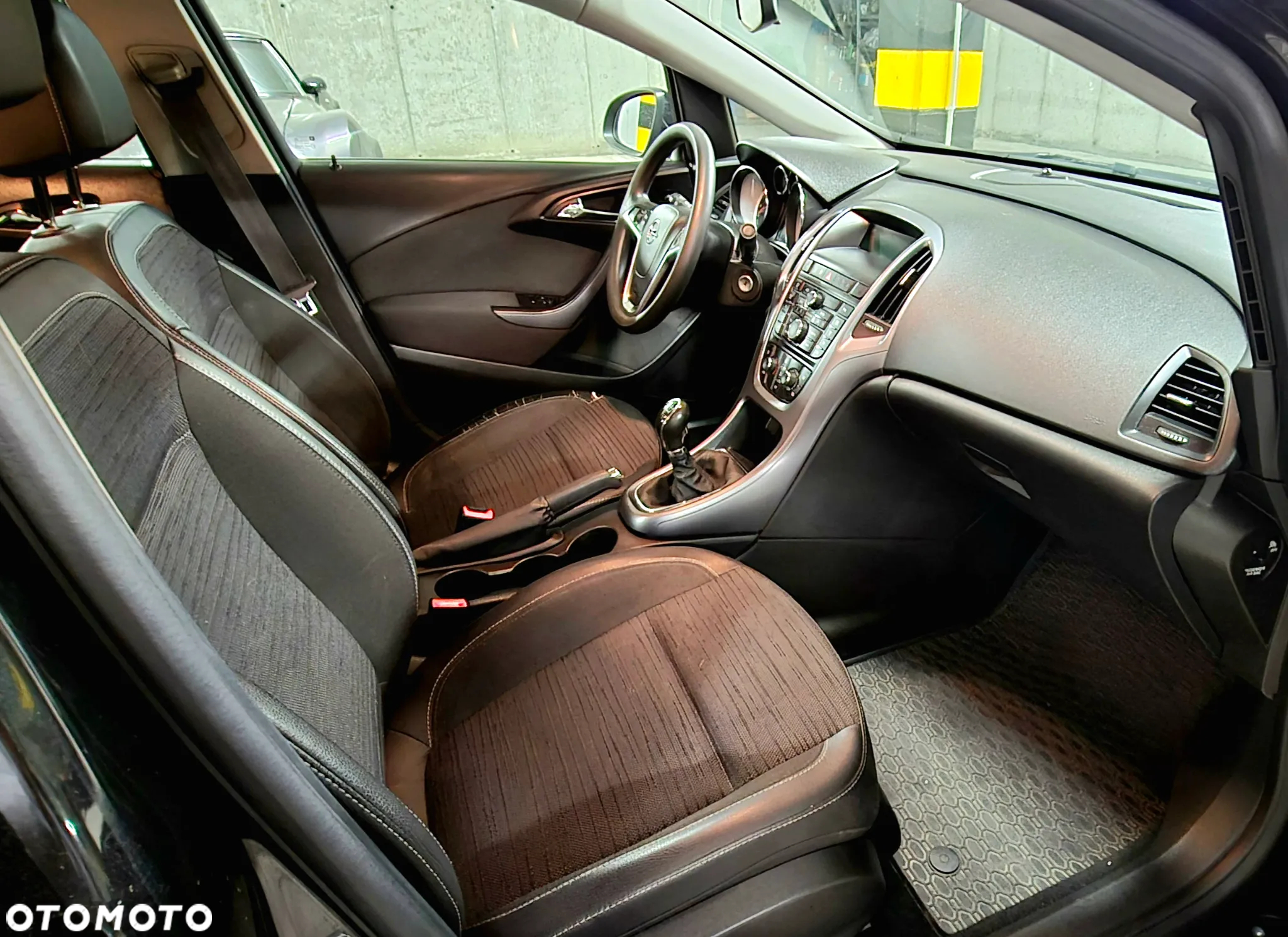 Opel Astra IV 1.4 T Active - 14