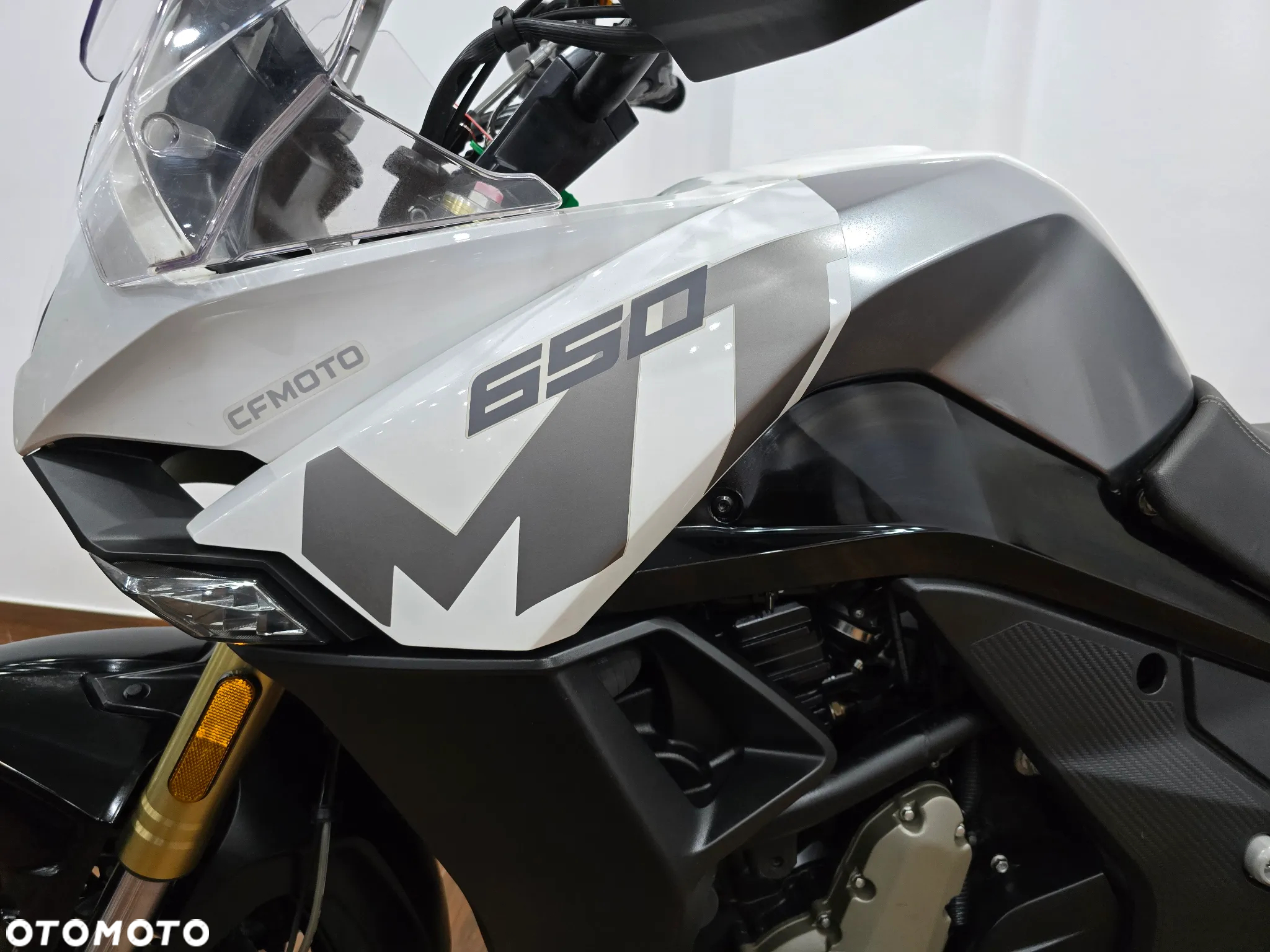 CFMoto MT - 28